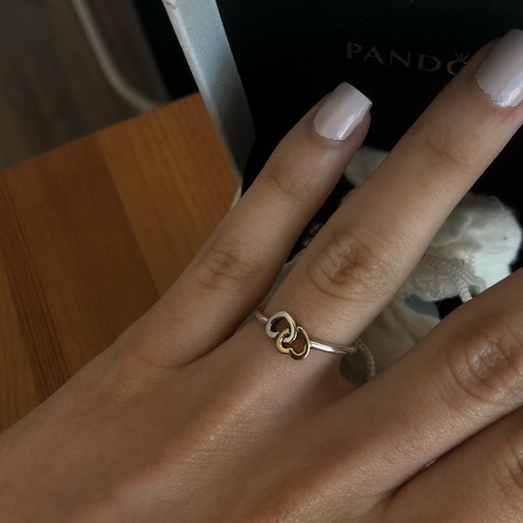 Like new PANDORA SILVER RING - Picture 1 of 4